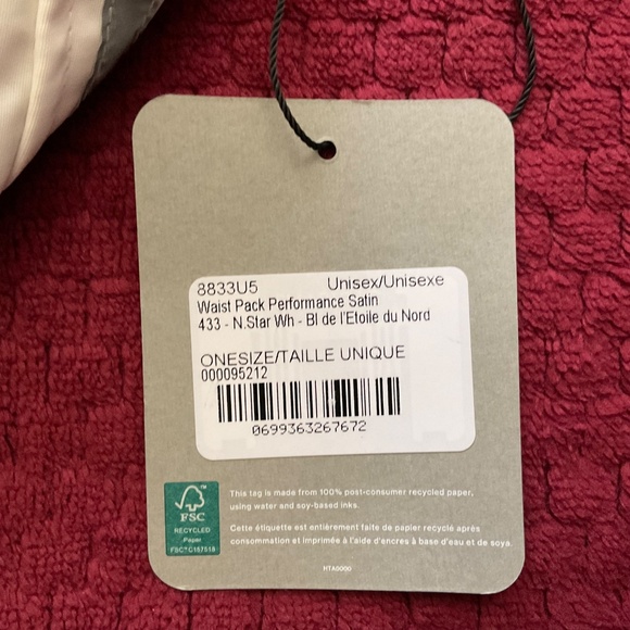 Canada Goose White Waist Fanny Crossbody Pack Performance Satin NWT - Picture 6 of 16